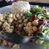 Garbanzos fríos at Herbívoro -  Av. Suba in Bogota