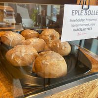 Apple buns (filled with homemade applesauce!)  at Blings og boller in østfold