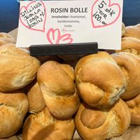 Bun with raisins  at Blings og boller in østfold