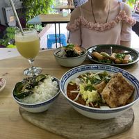 Talerz koreański, baklava, miso soup (mała), sajgonki, mango lassi  at Wypas in Poznan