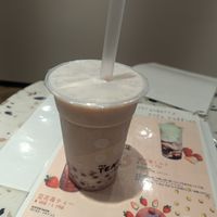 Strawberry tofu pudding bubble tea at The TEA - Coconosuzukino in Sapporo