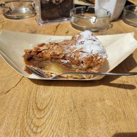 Vegan apple pie at Olive City in Zurich
