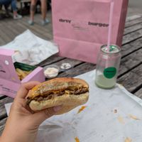 Burger au "bacon" at Dirty Vegan Burger in Montreal