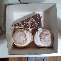 Snickers and vastlakukkels 😋 at Vegan Restoran V in Tallinn