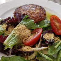 Vegan burger at Tast i mes Natural in Barcelona