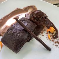 Brownie de cacao y aguacate at Temple Natura in Mallorca