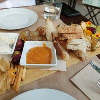 Starter to share / Cheese platter at Temple Natura in Mallorca