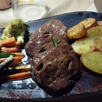 Seitan with roast potatoes and veggies at Temple Natura in Mallorca