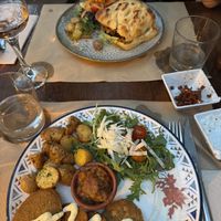 sooooo juicy and tender “sandwich” and these escalopines with this tomato “sauce” was just… gourmet😍  at Temple Natura in Mallorca