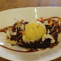 Brownie con helado. at Temple Natura in Mallorca