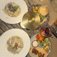 Trüffel-Pasta, Carbonara, Falafel und Burger   at Temple Natura in Mallorca