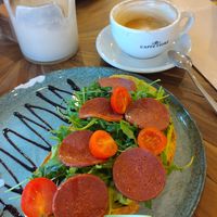 Landbrot mit Avocado-Creme und veg. Sucuk at Caffé Fiore in Nordrhein-westfalen