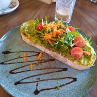 Brot mit Avocado at Caffé Fiore in Nordrhein-westfalen