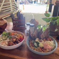 Tofu noodle satay bowl & scrambled tofu bowl at Soul Bay in Arugam Bay