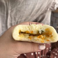Baozi di verdure (avrebbe dovuto avere il tofu, ma purtroppo non c’era🥲)  at Yuanwei - Sushi bar & Ristorante in Piemonte