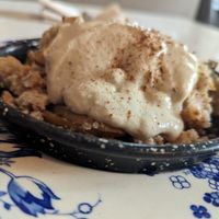Apple crumble at PURA in San Isidro