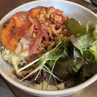 Lotusbrötchen | Gedämpftes Sesambrötchen mit marinierter Süßkartoffel  at Restaurant Käthe in Mecklenburg-vorpommern
