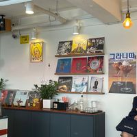  at Coffee at Market - 커피엣마켓 신당중앙시장 in Seoul