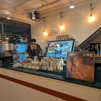  at Coffee at Market - 커피엣마켓 신당중앙시장 in Seoul