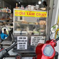 Looking in at Quán Chay 546  in Ho Chi Minh City