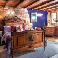 Cottage Pie 
✨ Cosy, full of character & countryside charm at Cottage Pie Holmfirth in 