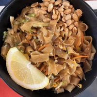 pad thai con verdure  at Yes Food Catania in Rome