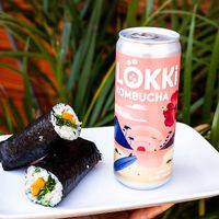 Amazing vegan maki roll & kombucha at Koumaï in 