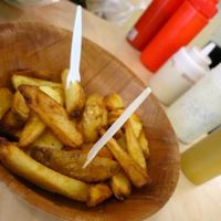Chips in the Tof set at Falafel Tof in Antwerpen