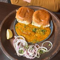 Vegan bread with curry at Veggiesaurus in The Hague