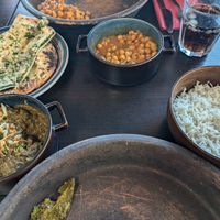 Palak tofu and chana masala at Veggiesaurus in The Hague