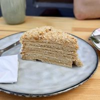 Vegane Medovik Torte 🌱  at Second Home Café  in Braunschweig