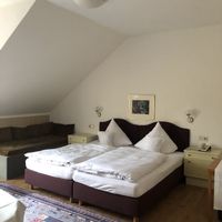 Unser Zimmer  at Hotel Nicolay in Zeltingen-rachtig