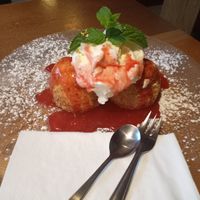 Vegetarian "Eismarillenknödel" (apricot dumplings)- sweet Austrian ice cream speciality at Brandauer Bierbögen in Wien