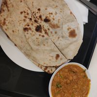 Chana Masala (chickpeas) and plain naan at Saravana Bhavan - Suria KLCC in Kuala Lumpur