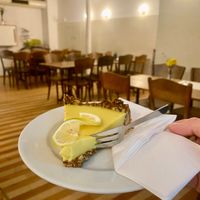 always new tasty vegan cakes at Schwarzer Engel in St Gallen