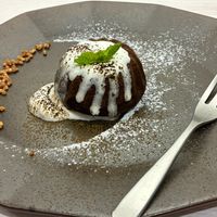 Hojicha pound cake at Heureux+ 幸運輕食&甜點  in Taipei