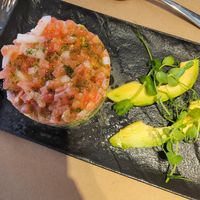 Starter with tomato and avocado at El Pòsit de La Pineda in Catalunya