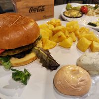 Hamburguesa vegetal con tofu at AcouBAR in Ourense