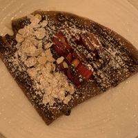 Galette con cioccolato fondente, fragole e mandorle  at Ristorante Burro Salato - Cucina Francese e Lucana a Matera in Basilicata