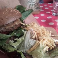 vegan burger at Bubita Bar in Barcelona