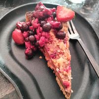 Raspberry chocolate cake at Bubita Bar in Barcelona