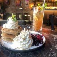 Red Lips Pancakes and Drink - Devoured 😋  at Bubita Bar in Barcelona