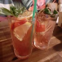 Venus y Salomé at Bubita Bar in Barcelona