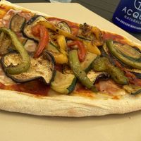 Gemüsepizza aus Sauerteig  at Veganda in Padua