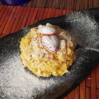 Torta alla mimosa at Veganda in Padua