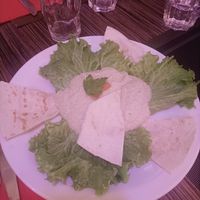 Hummus plate at Veganda in Padua