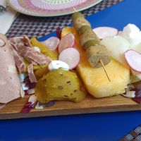 Tagliere di affettati e formaggi at Veganda in Padua