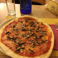 Mushroom vegan pizza  at Veganda in Padua