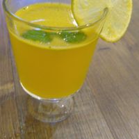 Gin and peach wine cocktail (DELICIOUS) at Miss Green - Dunhua in Taipei