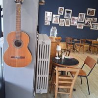  at Café Edel in Vaud